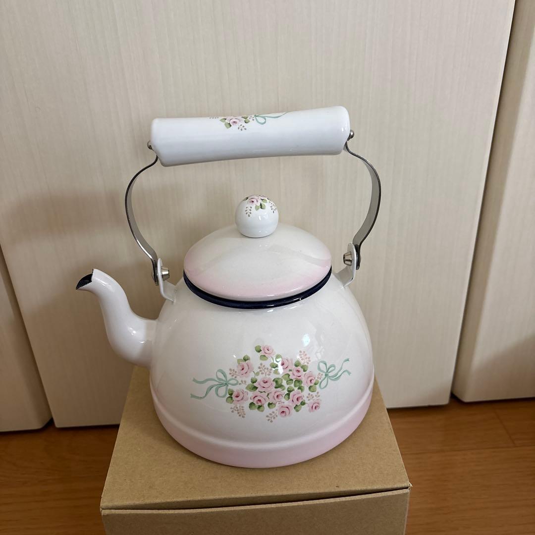 イマン　エマ　やかん　ケトル