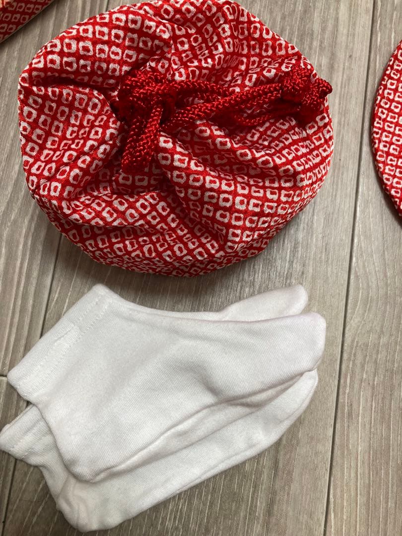 ハロー キティ 七五三　着物　3歳　女の子　絞り柄　被布　小物　セット　レトロ