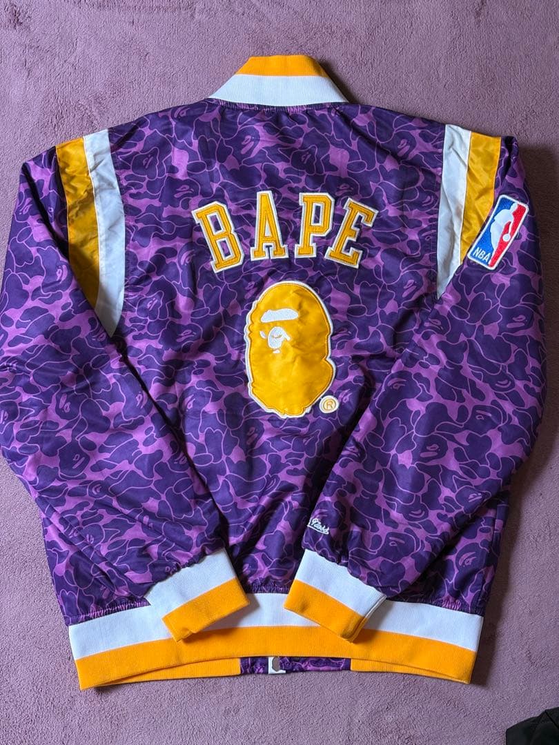 A BATHING APExミッチェルアンドネス Lakers コラボジャケット