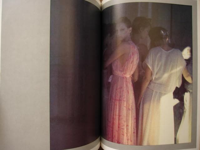 Wallflower　Deborah Turbeville　デボラ・ターバヴィル