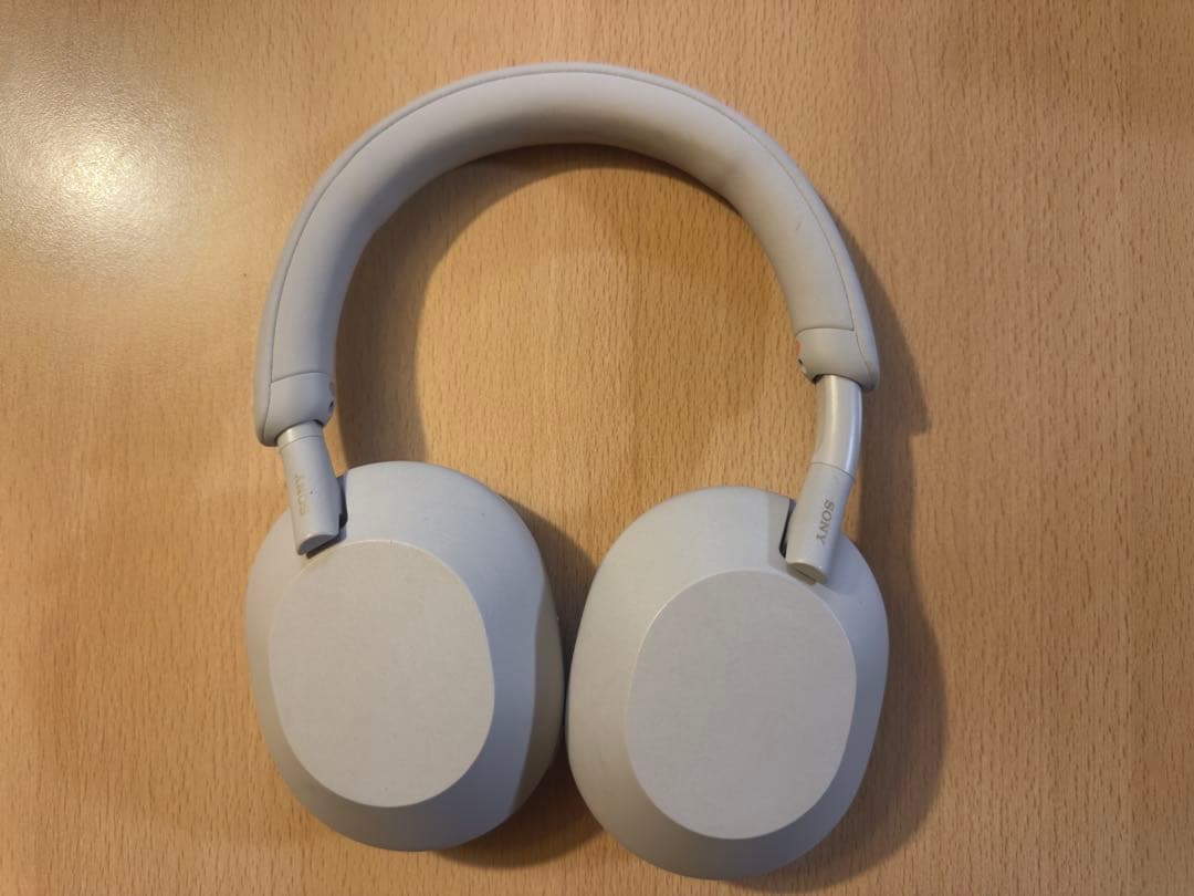 SONY WH-1000M5ホワイト ワイヤレスヘッドホン