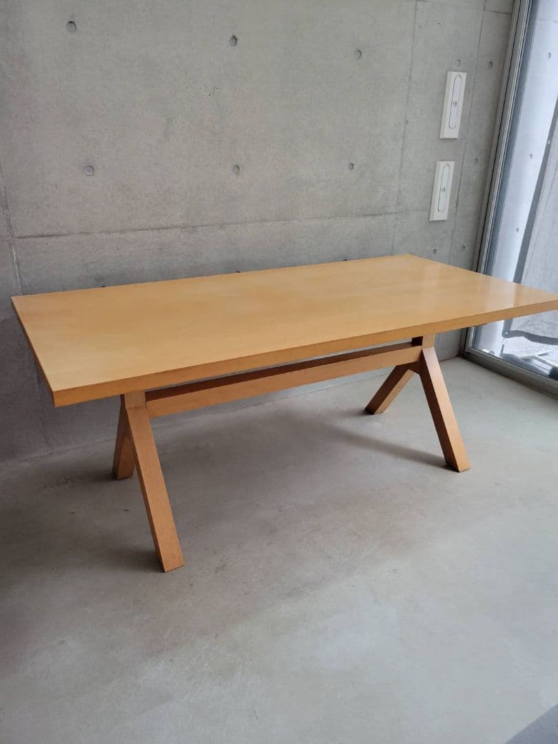 カッシーナ　　木製テーブル　ダイニングテーブル