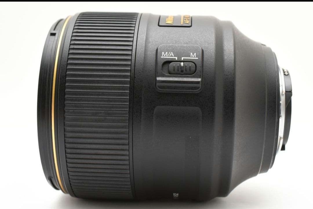 Nikon AF-S NIKKOR 105mm f/1.4E ED レンズ