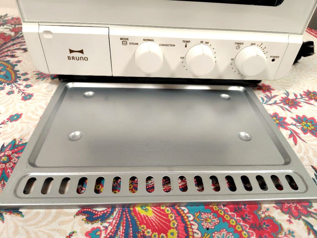 ブルーノ スチーム＆ベイクトースター BOE067 ホワイト 美品 おまけ付