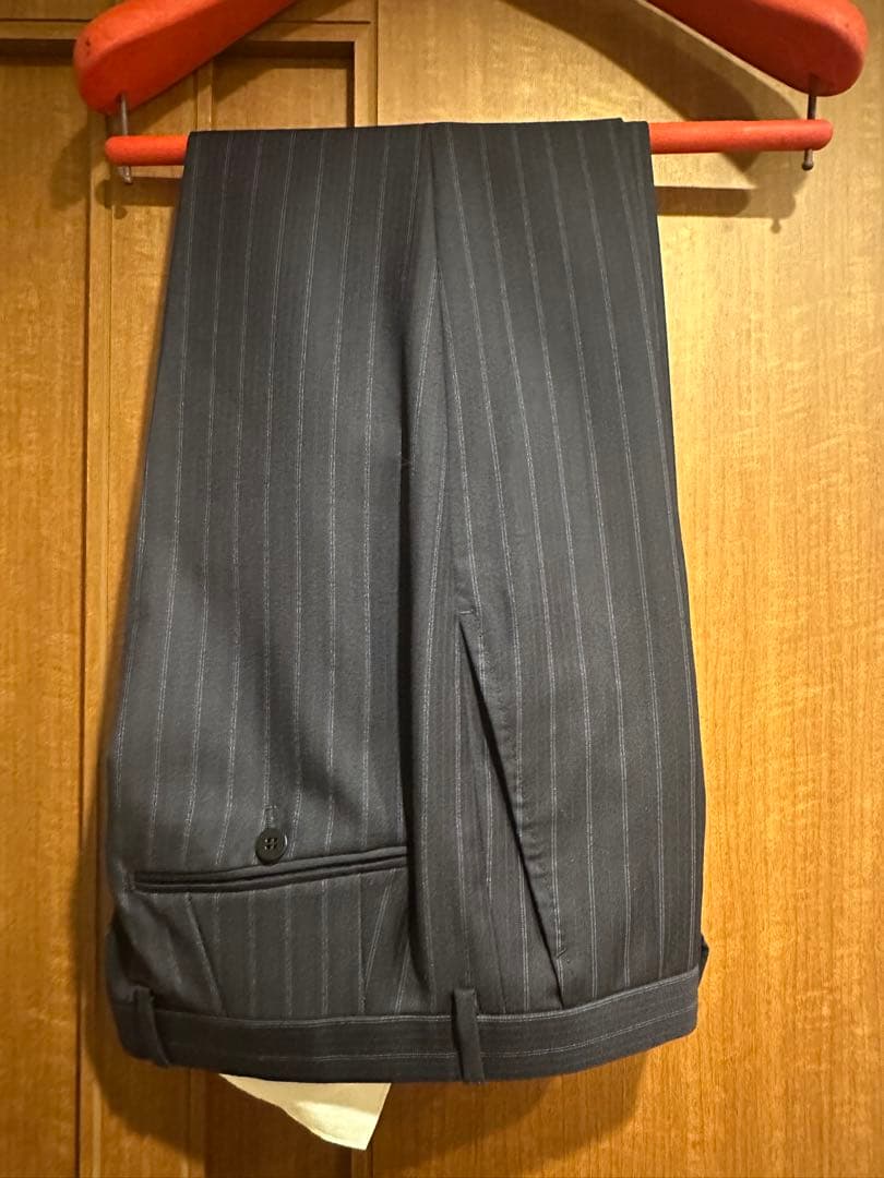 イザイア⭐️現行‼️未使用級‼️42⭐️ネイビーストライプ⭐️セットアップ‼️定価40万