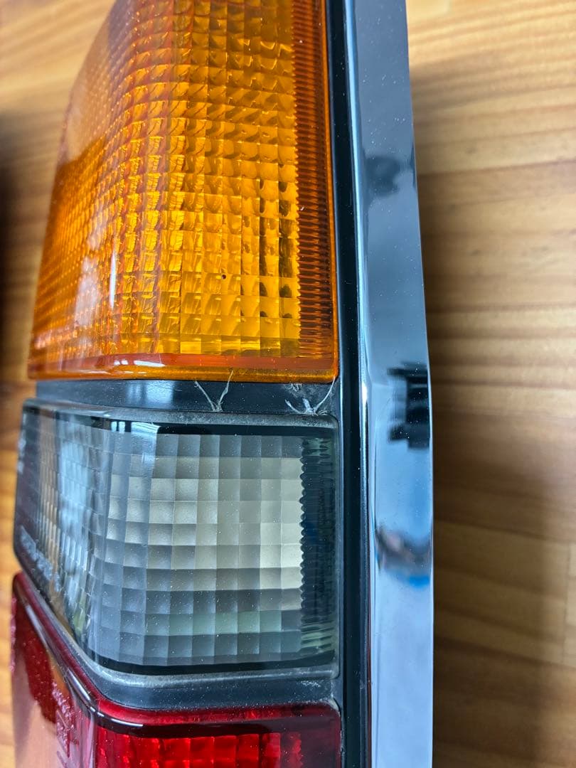 トヨタ マークⅡ ワゴン バン GX70系　テールランプ 左右セット