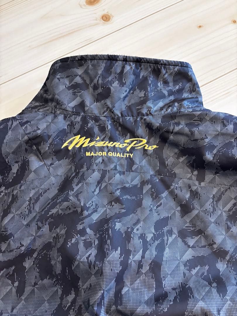 ミズノプロ ブレスサーモ ウィンドブレーカー　セットアップ カモフラ　迷彩