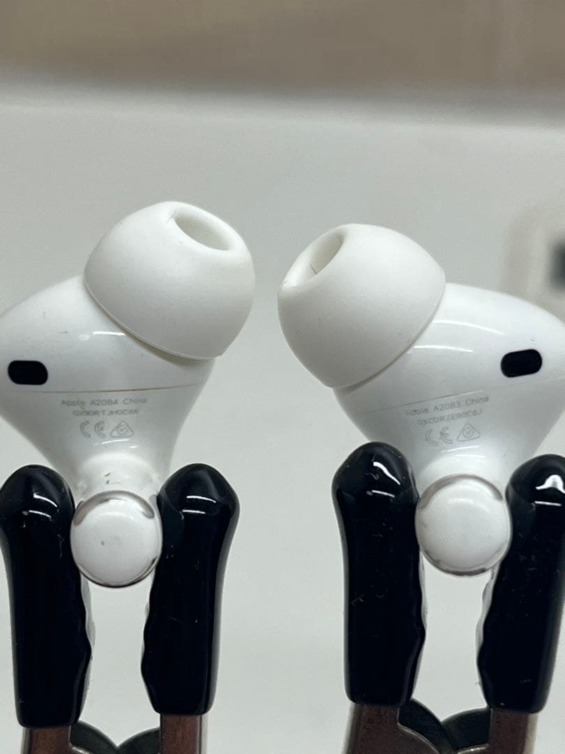 ④ Apple AirPods Pro 第1世代　ワイヤレスイヤホン