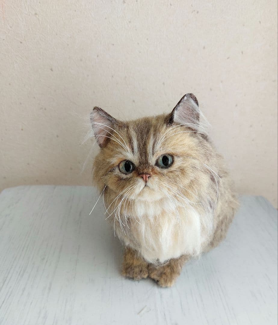 羊毛フェルト　猫(チンチラゴールデン)