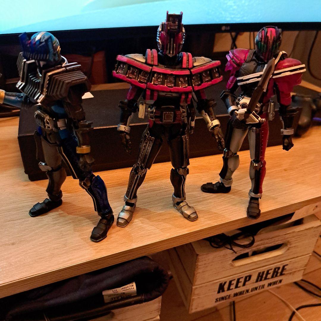 S.I.C. 仮面ライダー ディケイド　ディケイド×2、ディエンド×2　4体