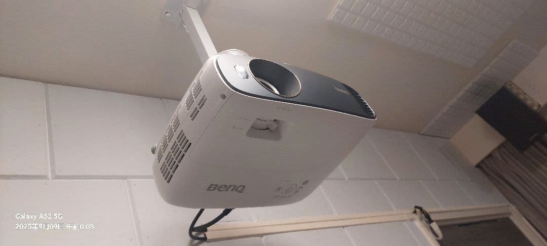 BenQ ht2550　本体、元箱、説明書、天吊りブラケット金具、リモコン