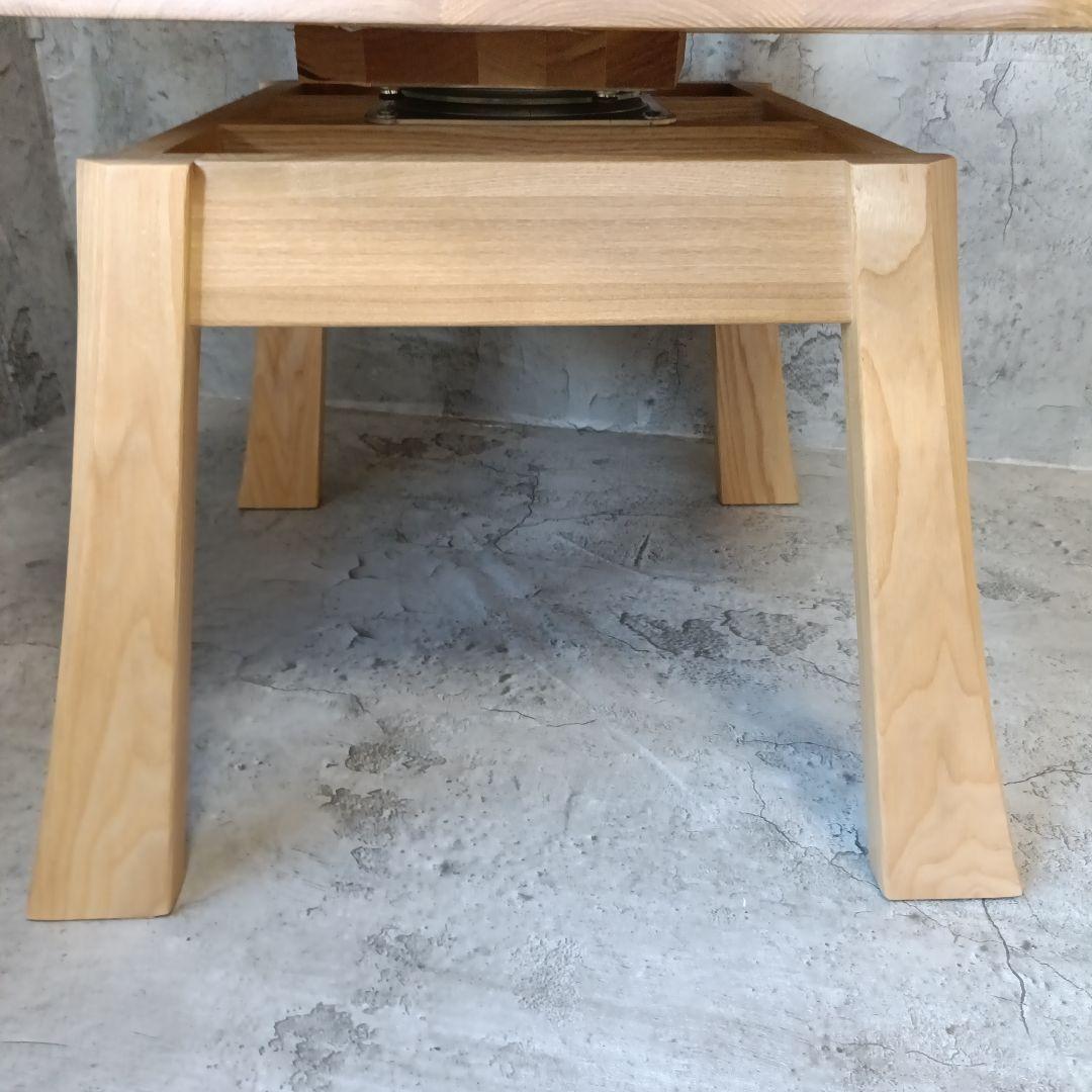 本日限定価格　★美品★　天然材　肘付き回転ダイニングチェア　ウレタン樹脂塗装