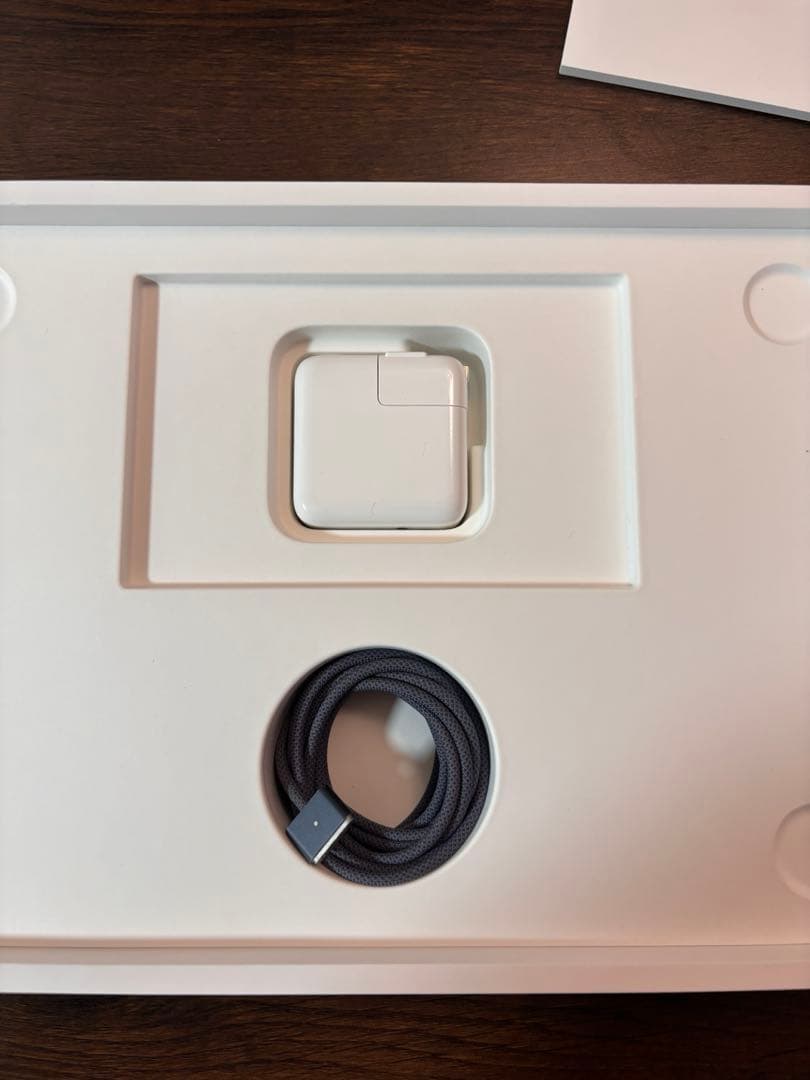 Apple MacBook Air 13.6インチM2 8GB 256GB