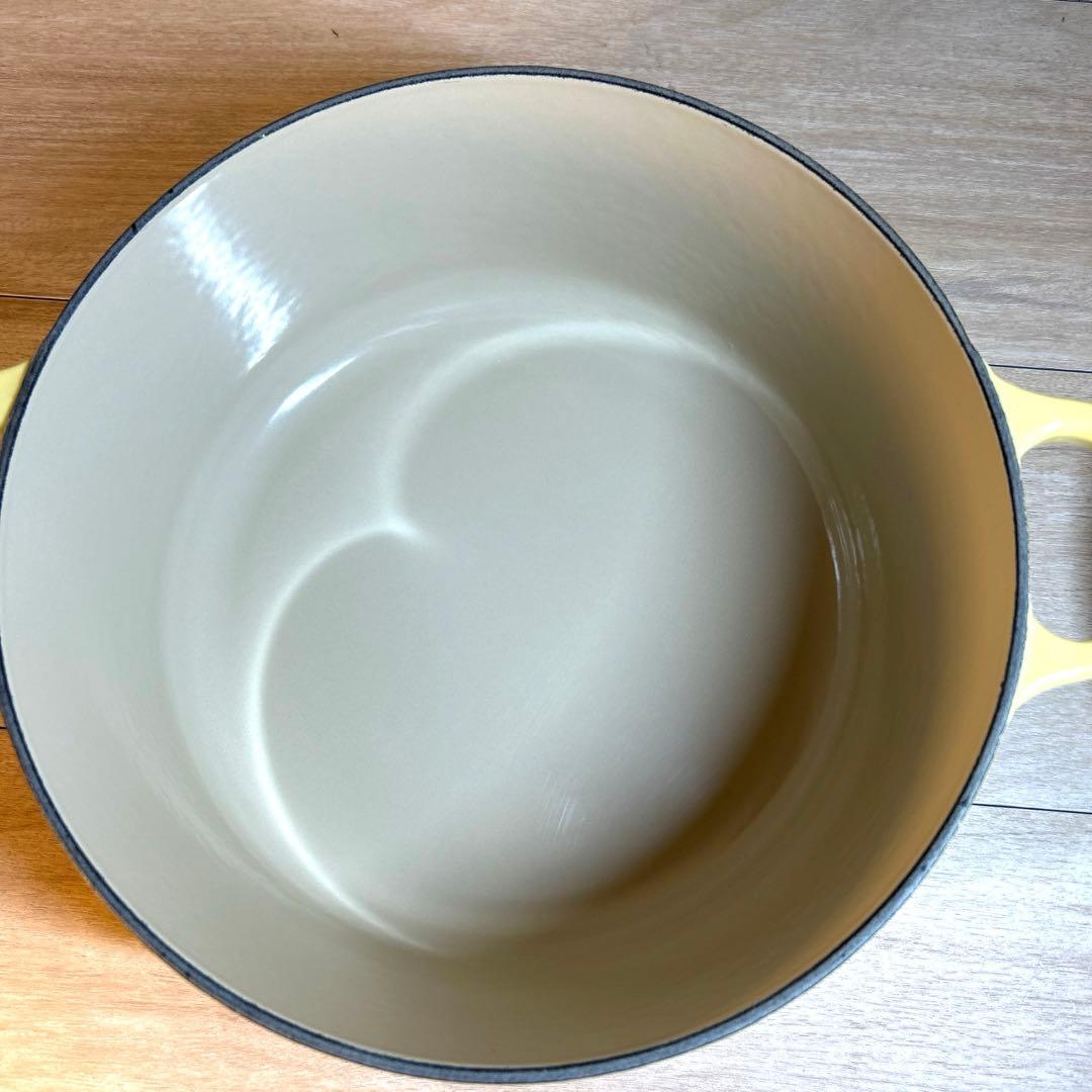 ルクルーゼ　ココットロンド　ソレイユ　24cm 両手鍋　鍋