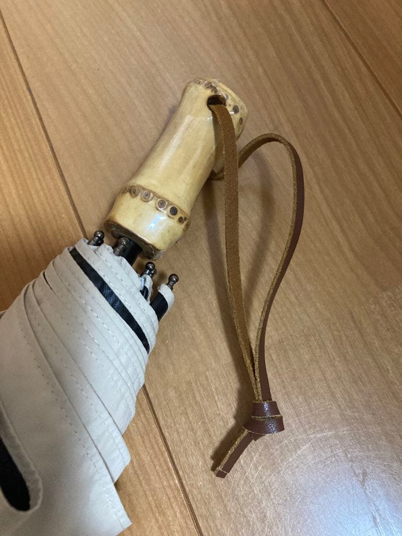 【OUR】完全遮光100％折りたたみ傘（晴雨兼用）ライトベージュ