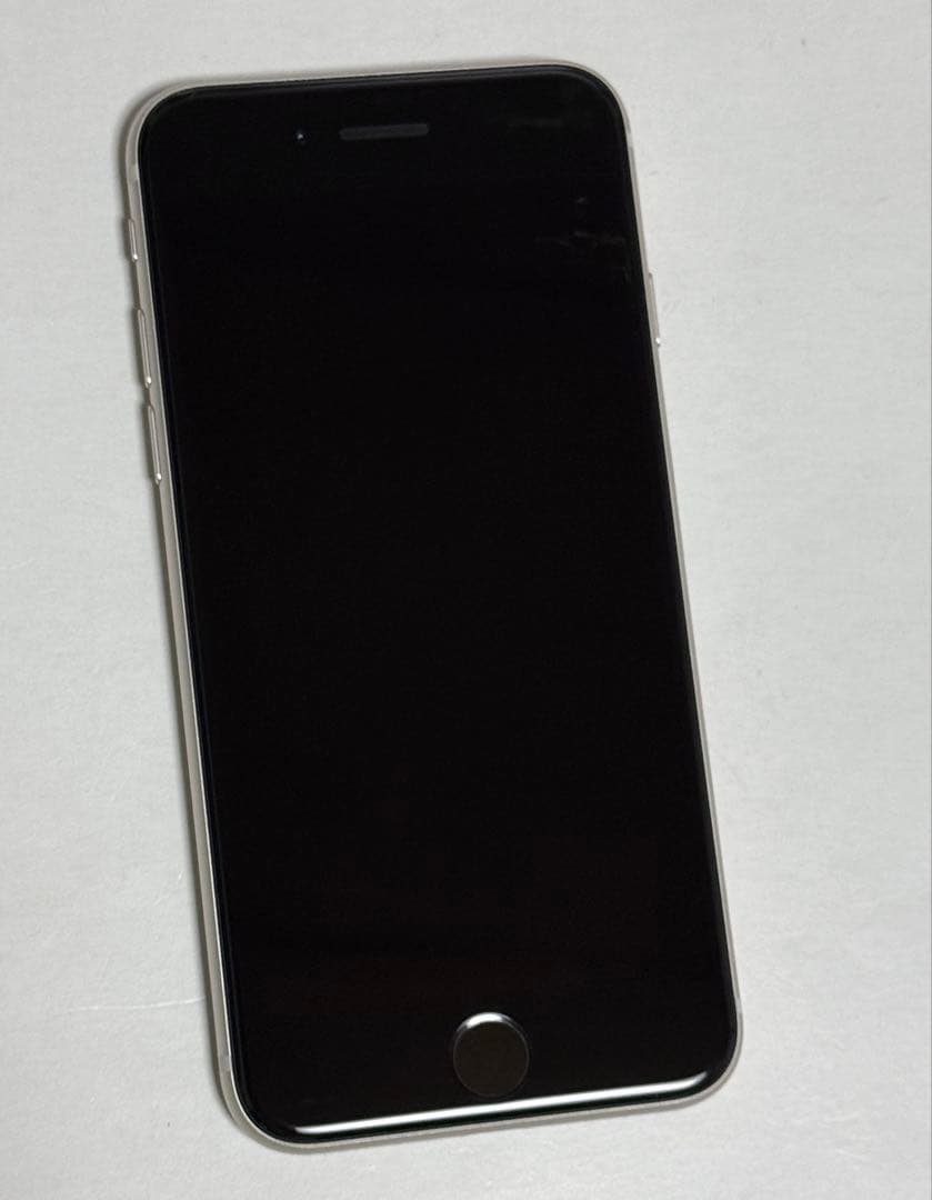バッテリー最大容量96%　iPhone SE 第3世代 64GB スターライト