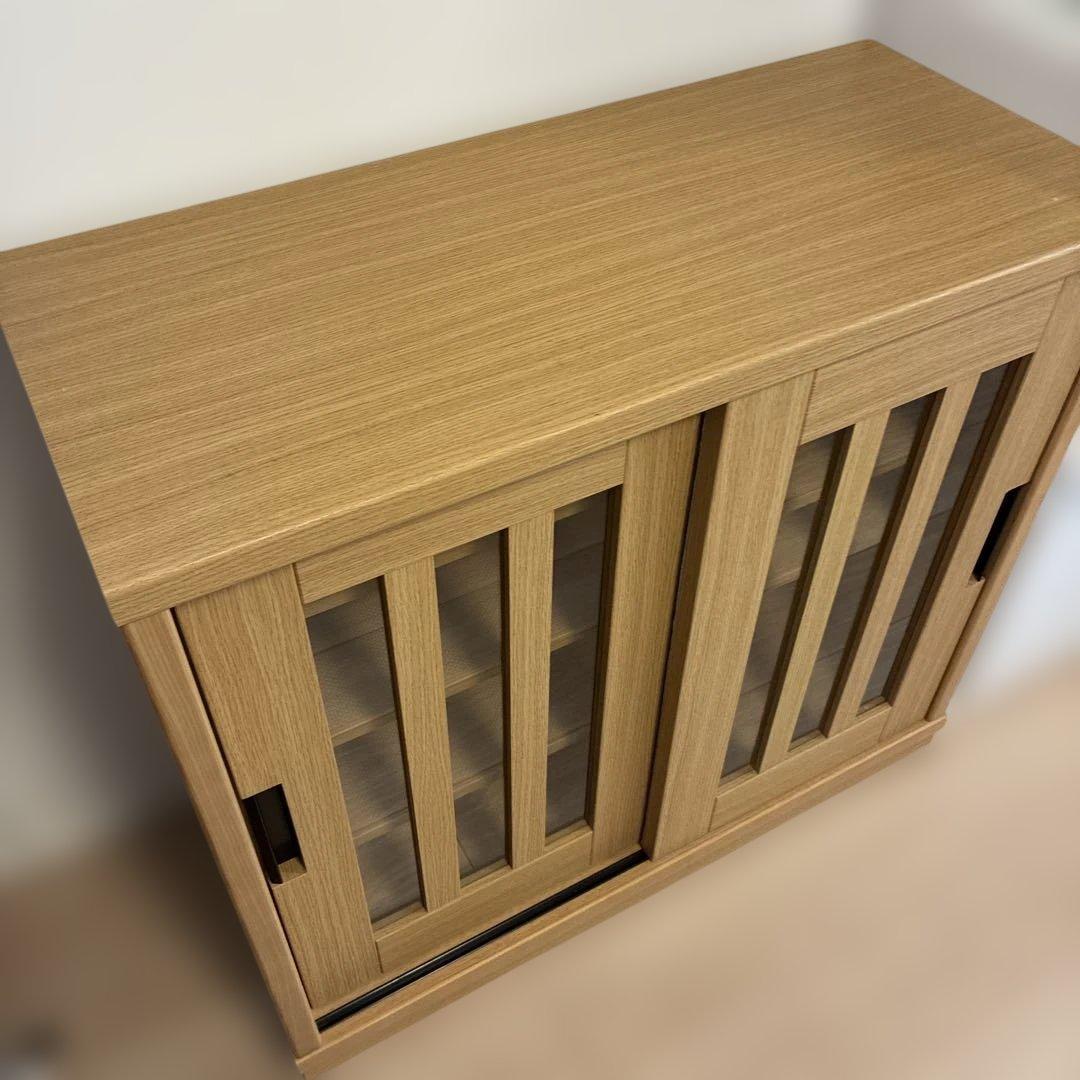 スライドドア式　食器棚