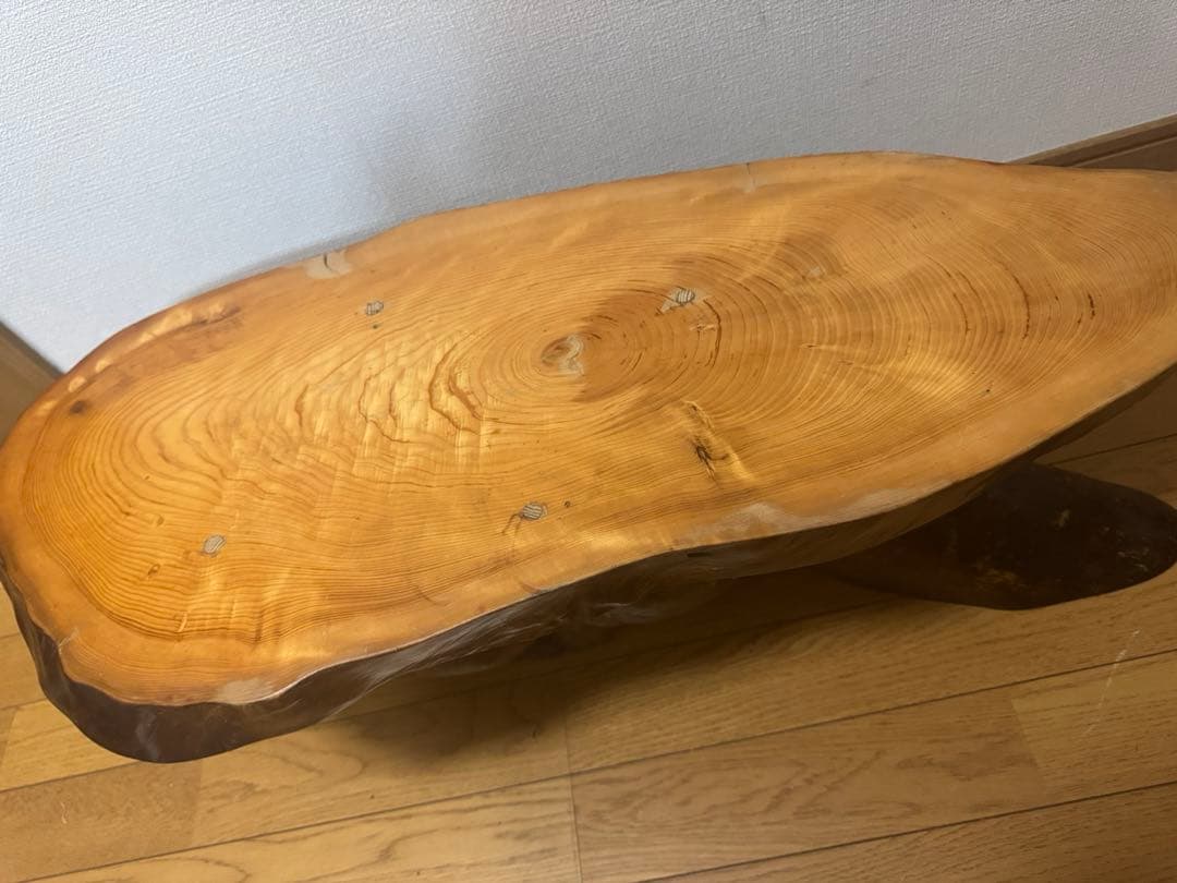 飛騨古川産 椿の自然木一枚板　ライブエッジテーブル