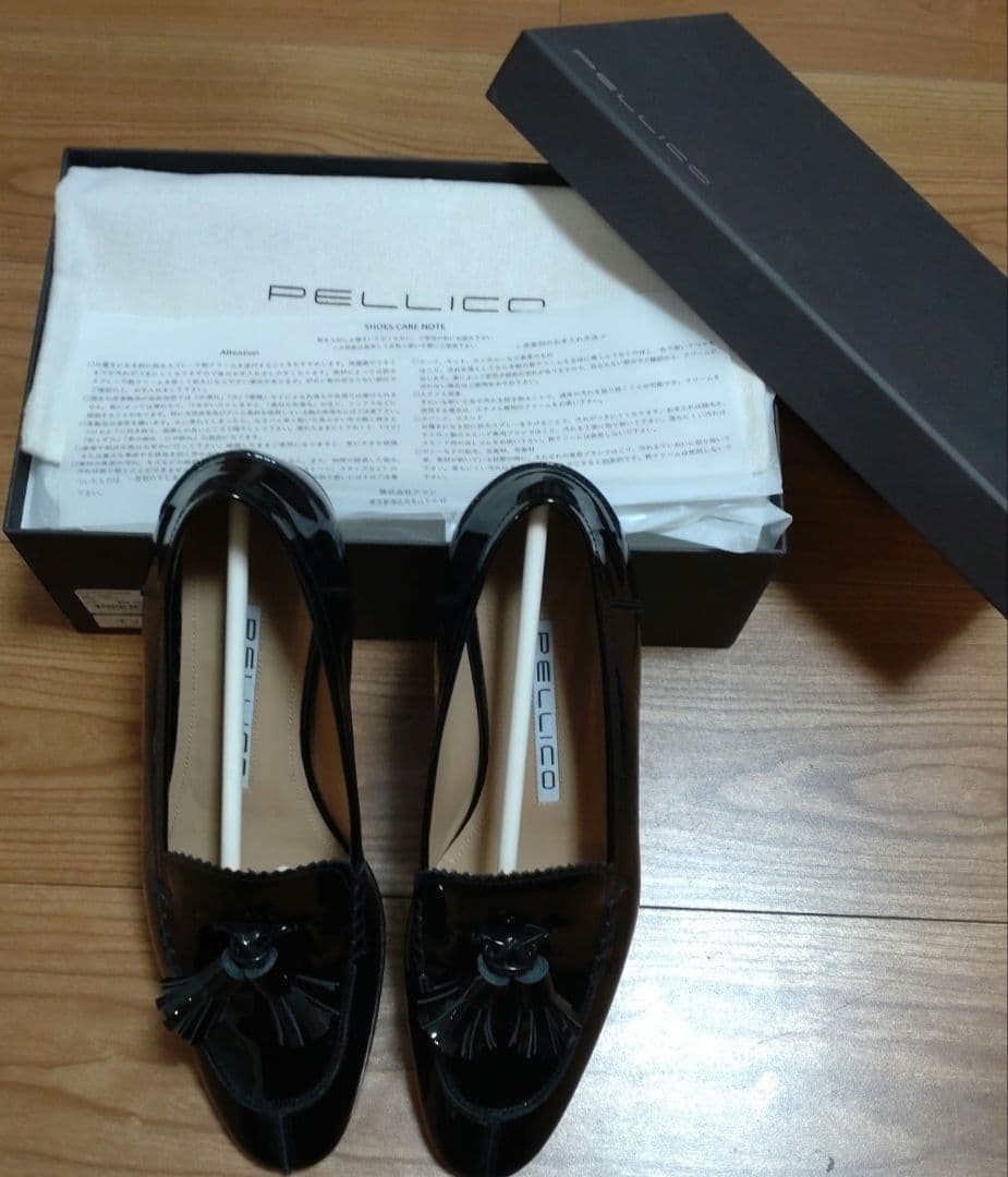 ペリーコ　エナメルタッセルローファー