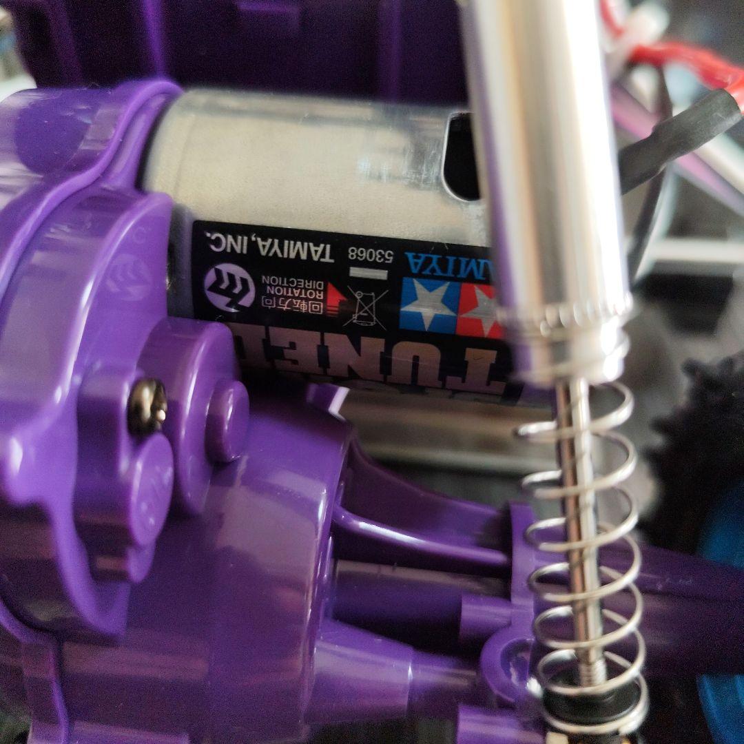 タミヤ 1/10JUNWATANABEバギーカー 青・紫・黒の水玉模様