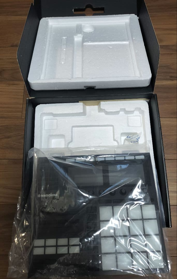 【Maschine Mk3】箱あり　オマケあり　トランスファーIDあり