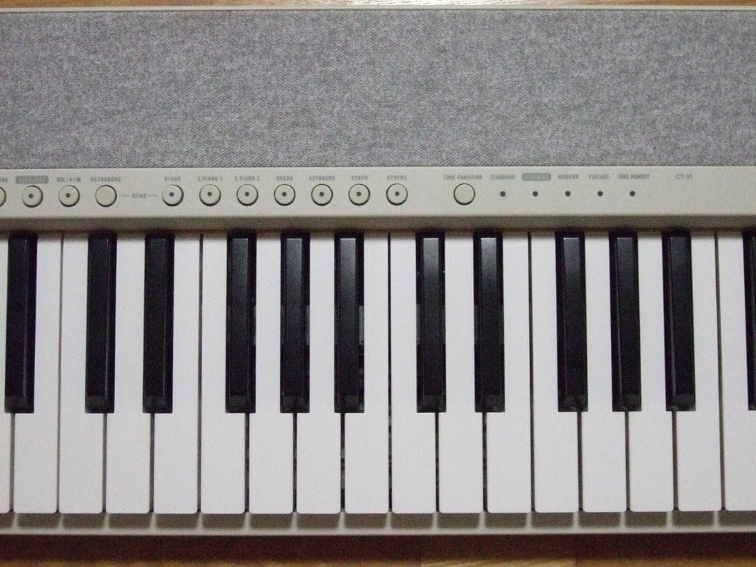 CASIO CT-S1WE 電子ピアノ カシオトーン ペダル付き　送料込み