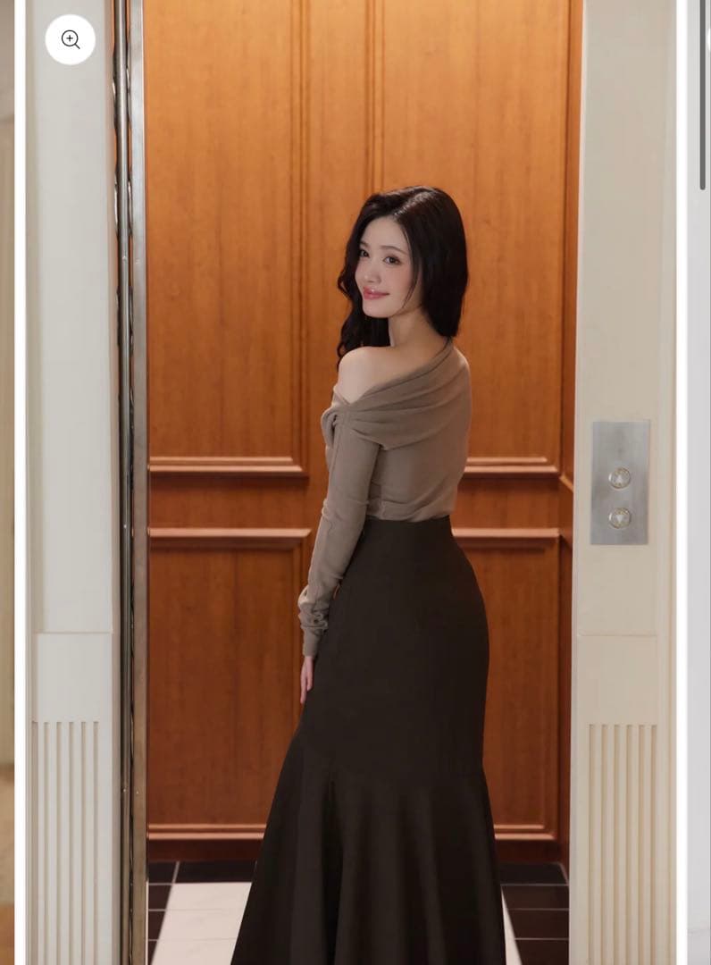 【最終値下げ】新品polaura アシンメトリードレープロングスリーブトップス