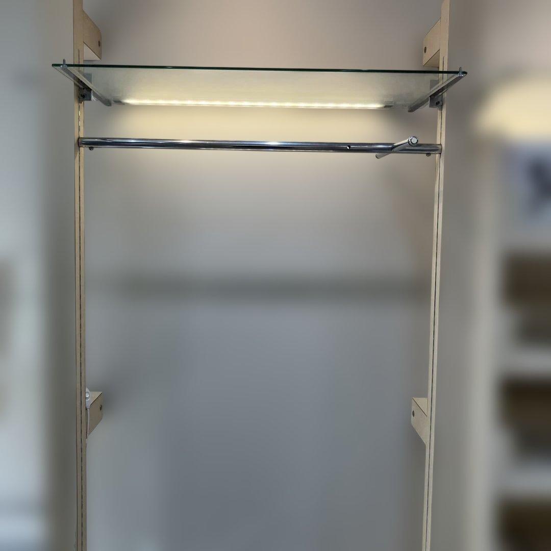 LEDライト付きガラスディスプレイケースお店用陳列棚　家庭でも可能