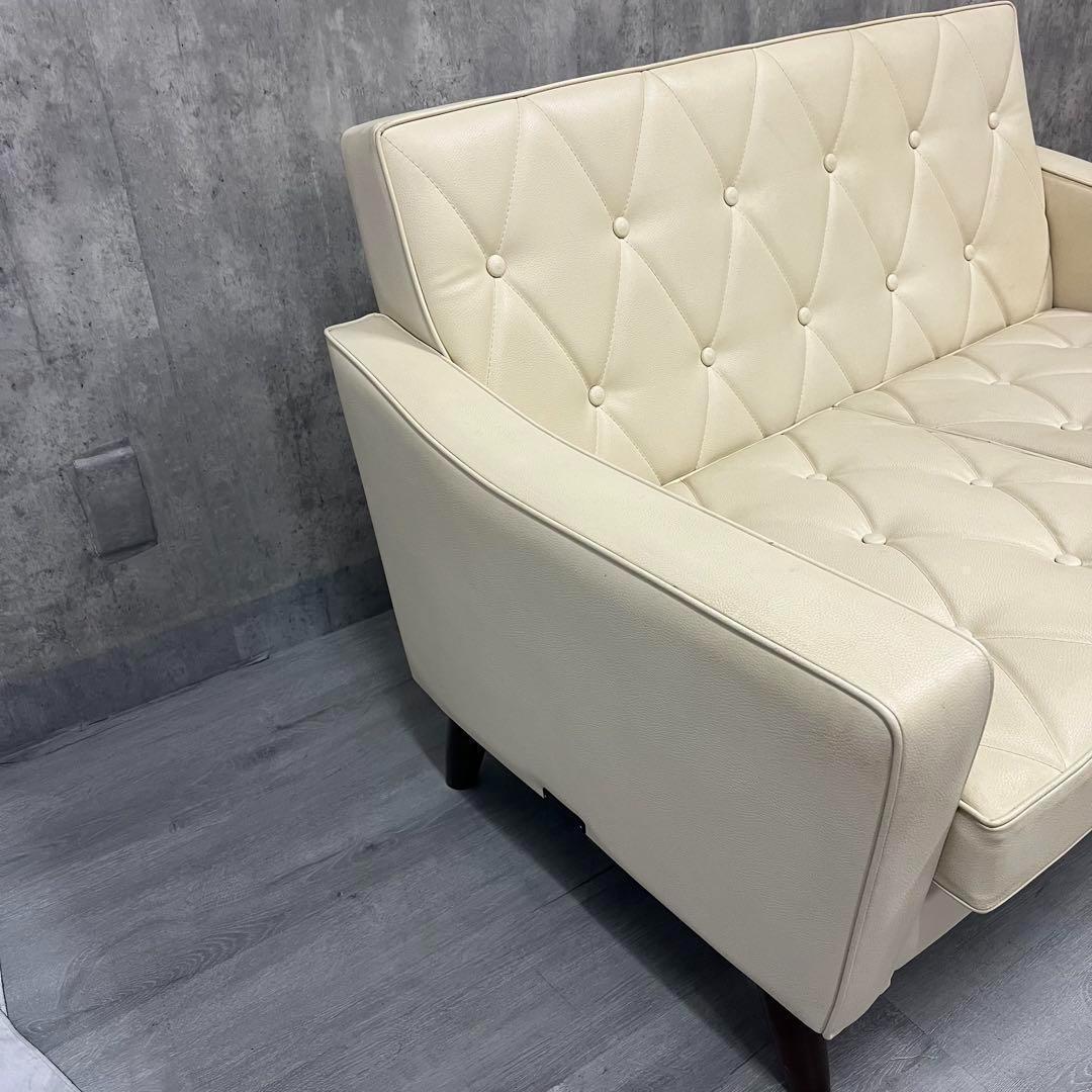 カリモク60 廃盤色 ホワイト アイボリー ロビーチェア2シーター