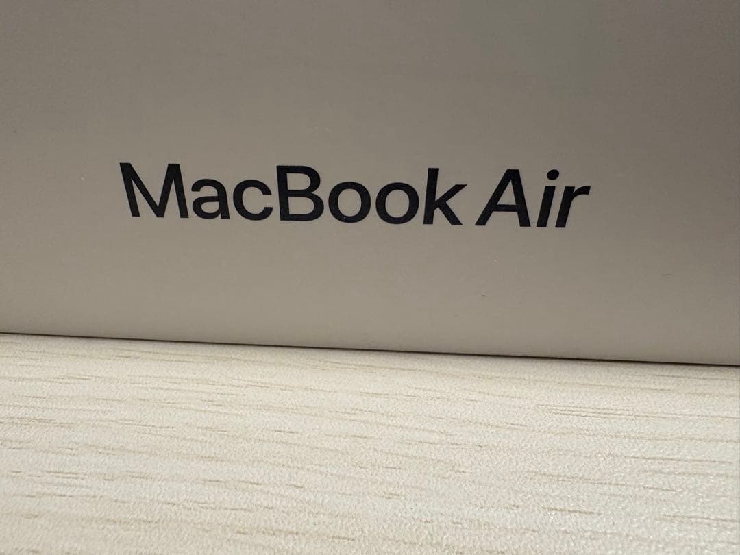 【ほぼ新品】Apple MacBook Air M2 13インチ256G
