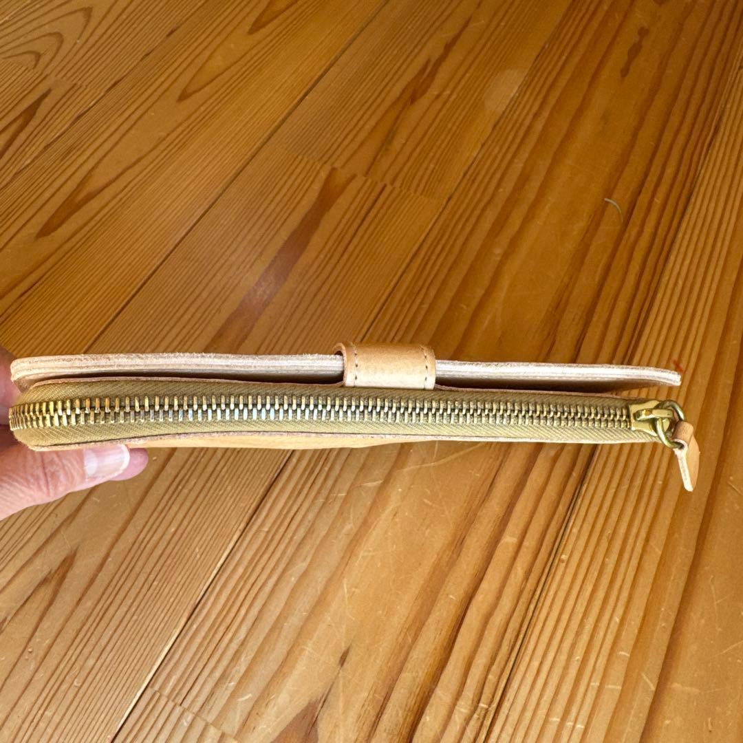 【新品】IL BISONTE コンチョストラップ 長財布 ヌメ ナチュラル☆