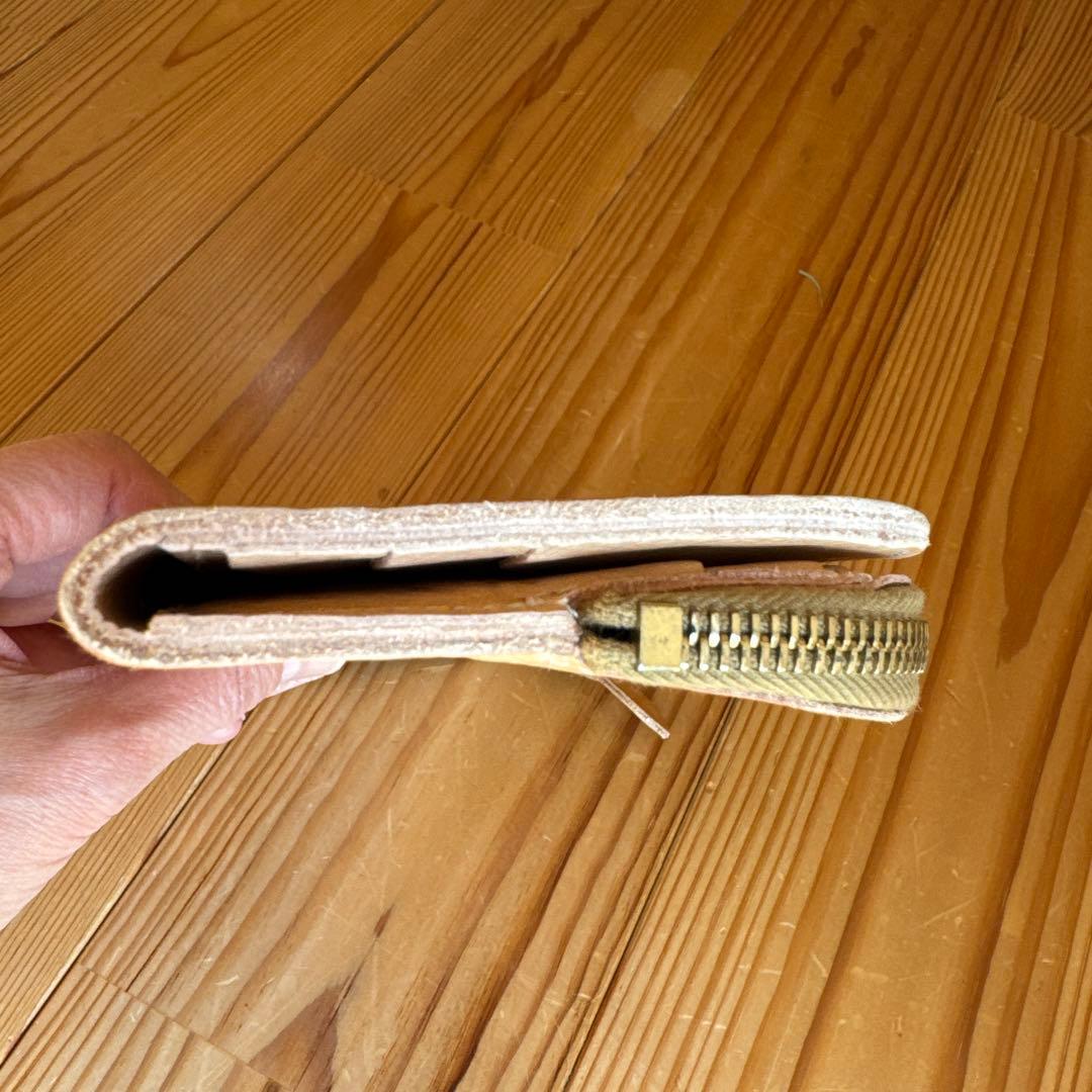 【新品】IL BISONTE コンチョストラップ 長財布 ヌメ ナチュラル☆