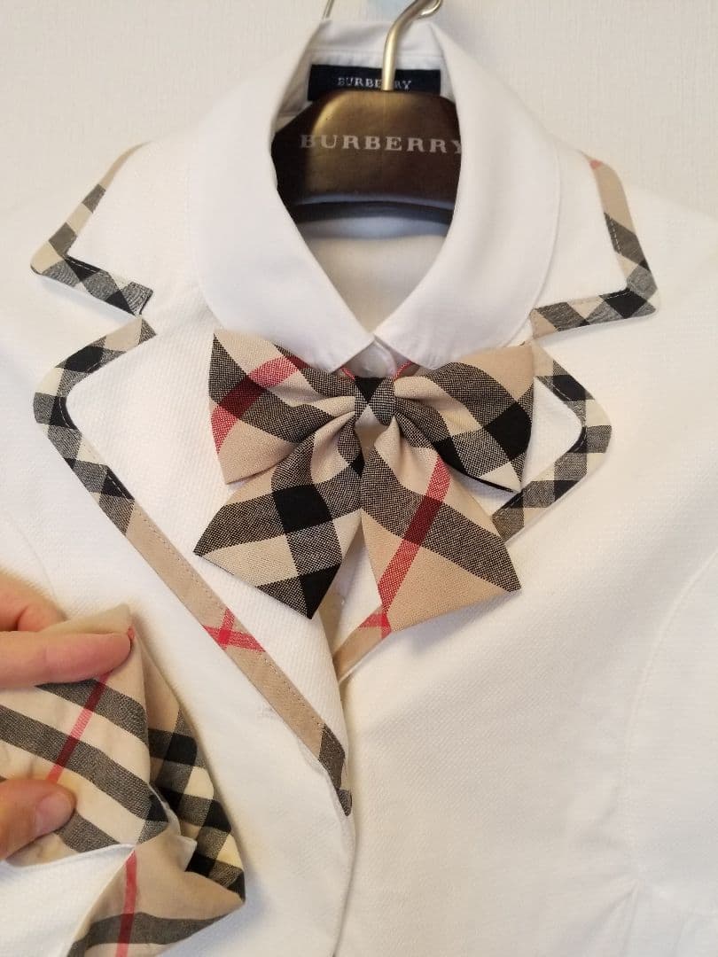 バーバリーキッズフォーマル 未使用近 美品 ベージュ リボンタイ 新品ソックス付