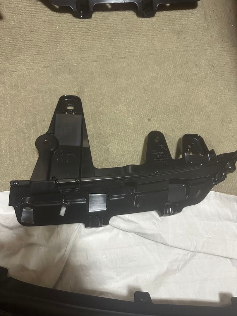 60ハリアー 後期　フロントグリル