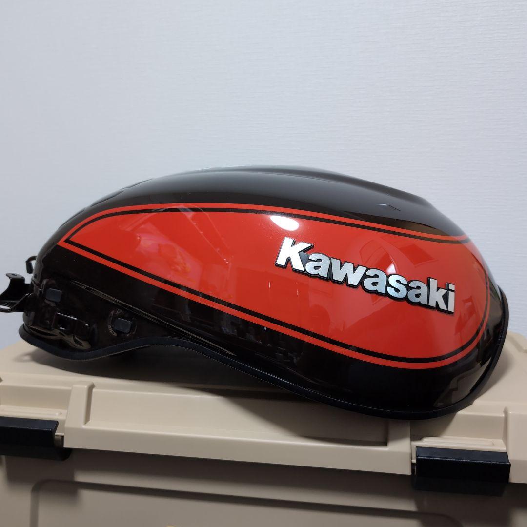 Z900RS 50th タンク　凹みあり