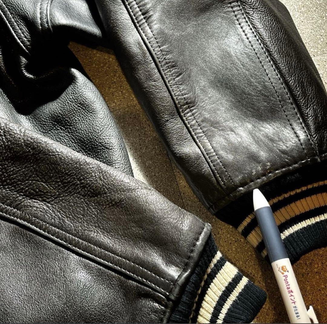 AVIREX 50周年記念モデル 刺繍　本革 レザー スタジャン アーチロゴ