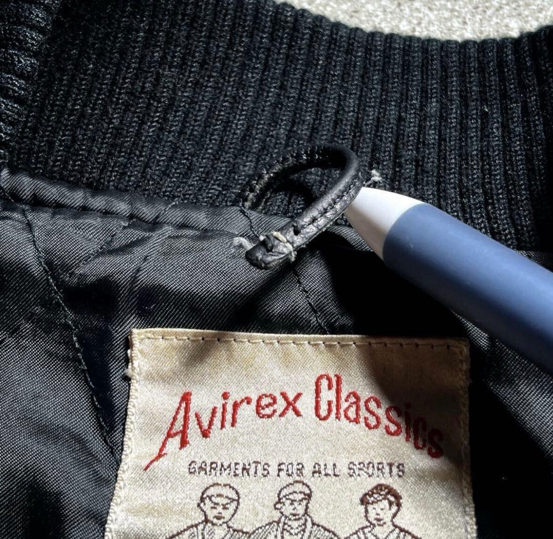 AVIREX 50周年記念モデル 刺繍　本革 レザー スタジャン アーチロゴ