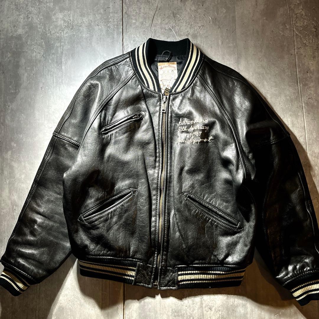 AVIREX 50周年記念モデル 刺繍　本革 レザー スタジャン アーチロゴ