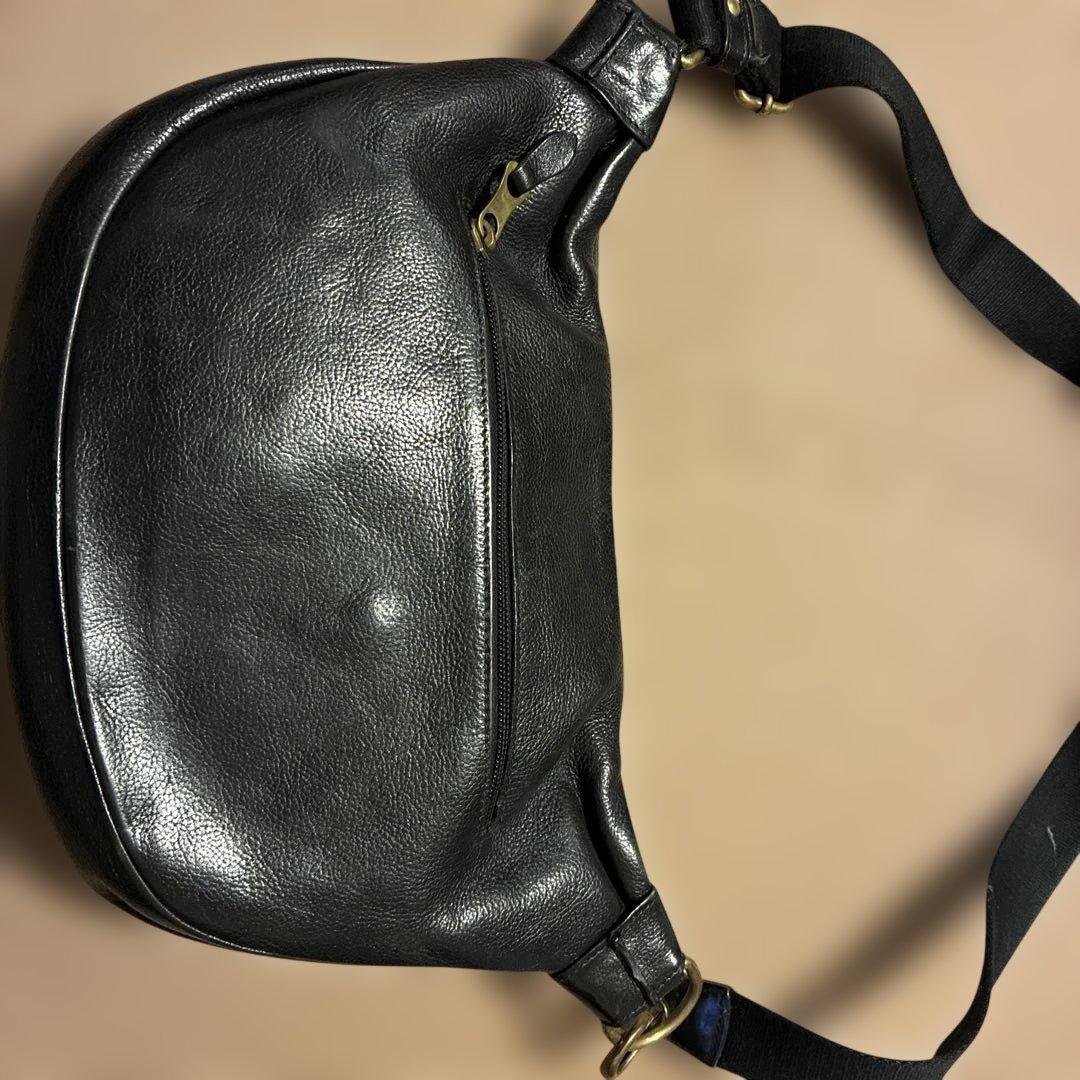 Wanny di Filippo 本革 ブラック ショルダーバッグ