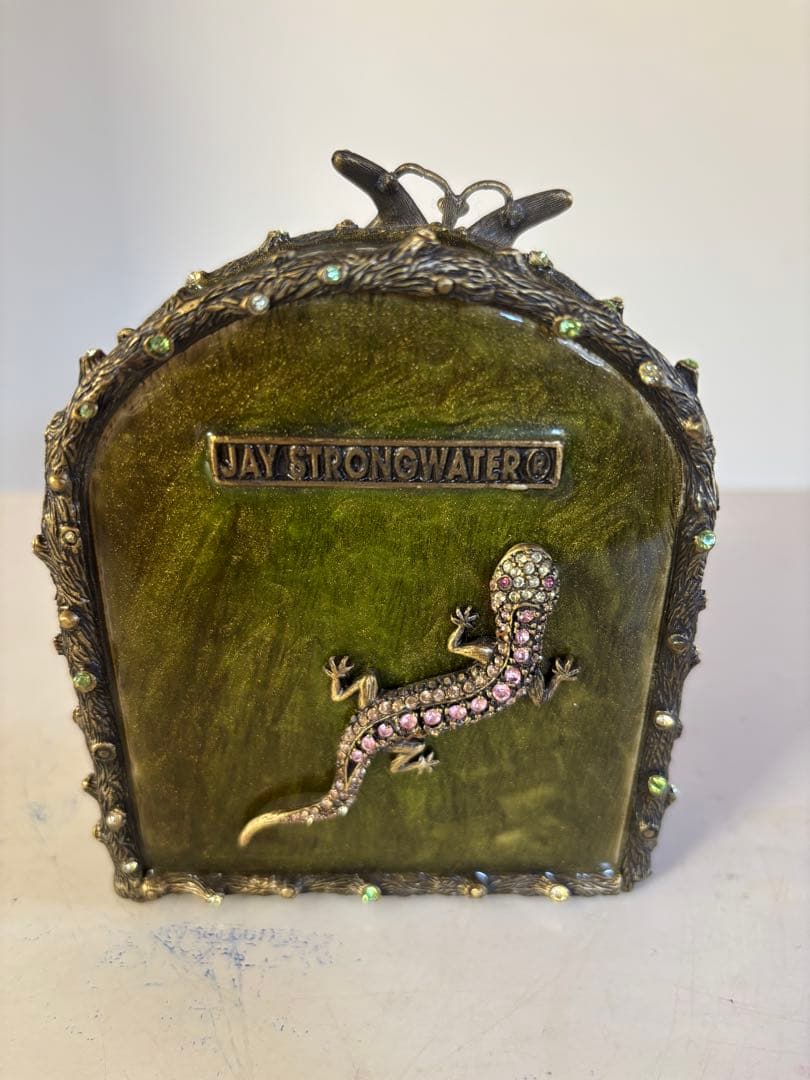 JAY STRONGWATER リザードと蝶の時計