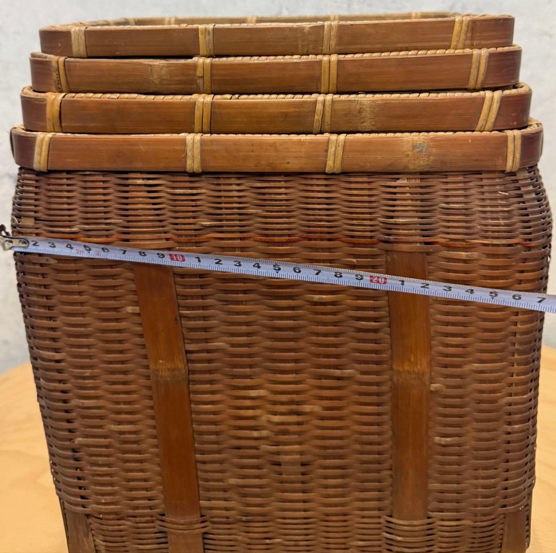 京都　美しい手編みのカゴ　四段重ね　ヴィンテージ　竹製スタッキングバスケット