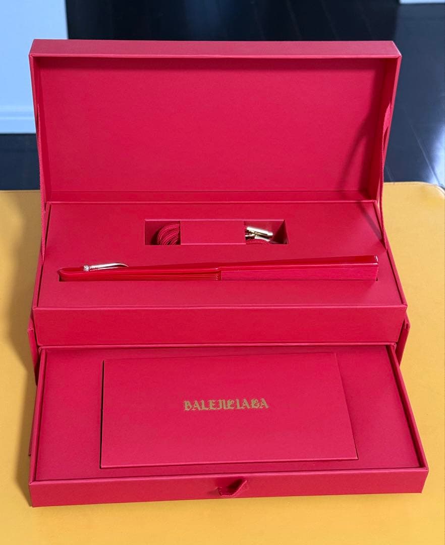 BALENCIAGA ギフトボックス バレンシアガ 扇子 ひも 縄 祝儀袋