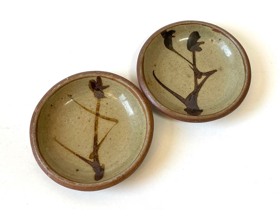 陶芸家　人間国宝　濱田庄司　浜田庄司　？　鉄絵　トウキビ文　丸皿　三寸皿　2枚