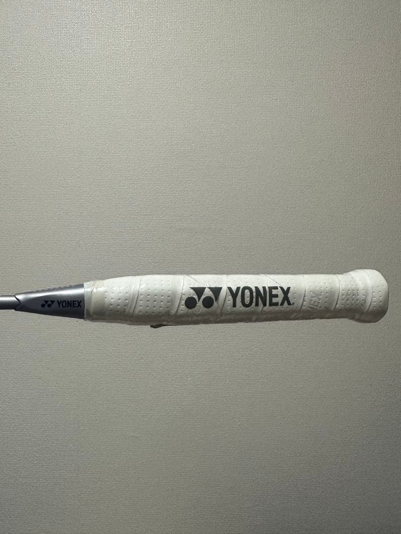 ヨネックスリパドaントン一ムプラックシルバ一4U6 3AXB8DQロク88D