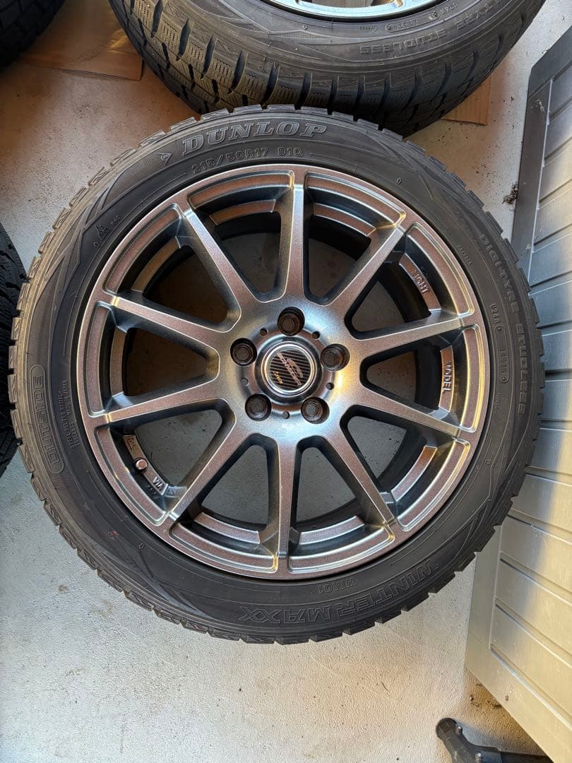 VOXYヴォクシー80 スタッドレスタイヤ セット