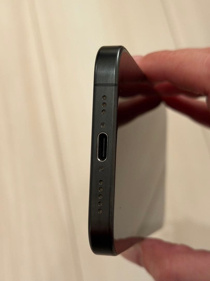 Apple iPhone 15 Pro ブラックチタニウム 本体 SIMフリー