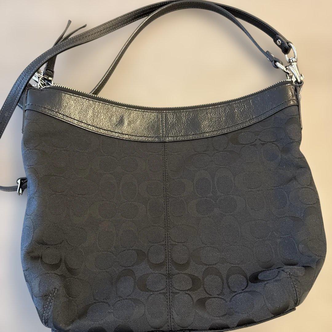 コーチ　ショルダーバッグ　2way シグネチャー　黒　クロスボディ