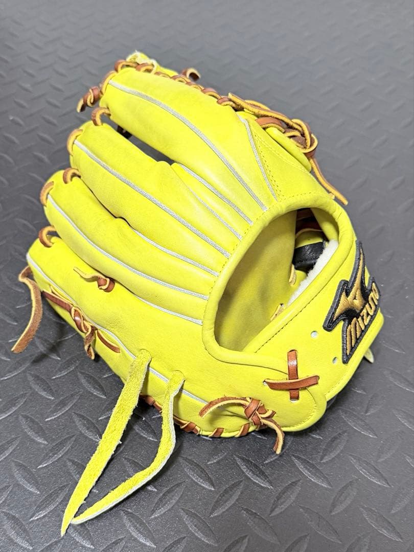 値下不可　定価49,500ミズノプロmizunopro硬式　内野手用