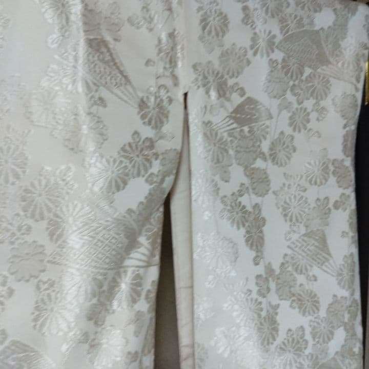白無垢 菊と扇子柄に唐織 5