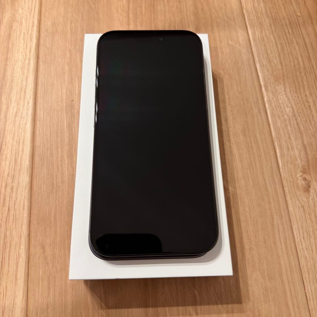 【美品】iphone 15pro 256gb ブラックチタニウム　simフリー